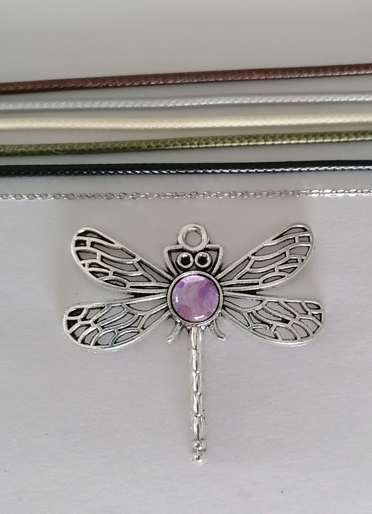 Schmetterling Halskette in Rosatöne
